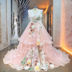 Modern Ball Gown Wedding Dress with 3D Roses and Vintage Charm