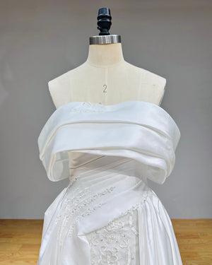 New Arrival Boat Neck Satin Off the Shoulder Wedding Dress with Beading Pearls