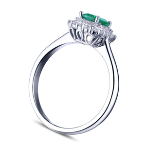 Pure 14kt White Gold 0.71ct Colombian Emerald Diamond Engagement Ring