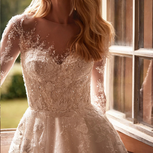 Shining Long Sleeve Wedding Dress with Beading and Appliques Luxury Vestidos De Novia