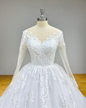 Elegant O-Neck Ball Gown Wedding Dress Long Sleeves Illusion Back Luxury Bridal Gown