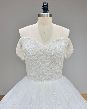 Sweetheart Neck Lace Up Back Pearls Sparkly Ball Gown Wedding Dress