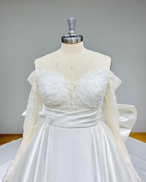 Light Effect Satin Wedding Dress with Chapel Train and Detachable Big Bow