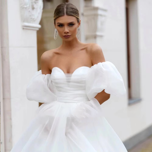 New Tulle Wedding Dress with Detachable Sleeves Sweetheart Neck Bridal Gown