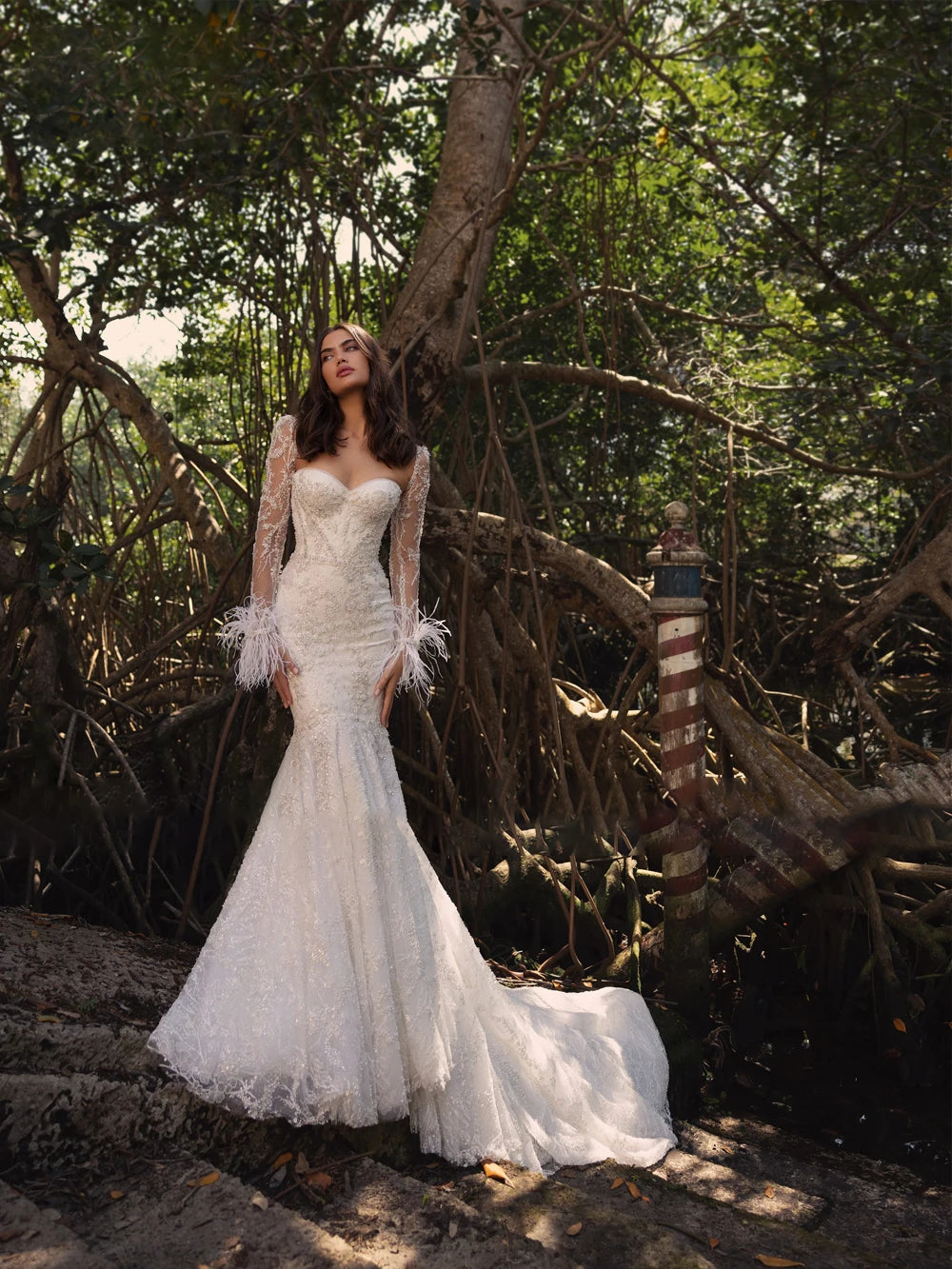 Luxurious Lace Mermaid Wedding Dress with Sweetheart Neckline and Court Train