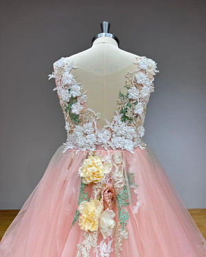 Modern Ball Gown Wedding Dress with 3D Roses and Vintage Charm