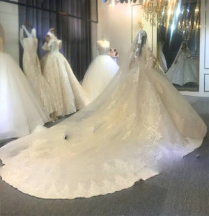 Luxury Dubai Ball Gown Wedding Dress Vintage Inspired Bridal Gown