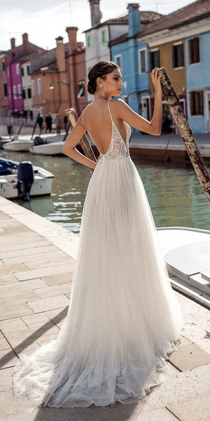 2024 Boho Beach Tulle Wedding Dress with Side Split & Pearl Backless Design