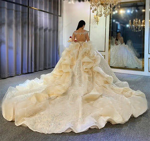 Customized New design ruffles skirt long train wedding dresses bridal dress