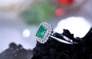 Pure 14kt White Gold 0.71ct Colombian Emerald Diamond Engagement Ring