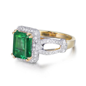 Women’s 6x8mm Emerald Ring in 14Kt Yellow Gold with Diamonds