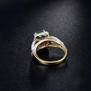 Women’s 6x8mm Emerald Ring in 14Kt Yellow Gold with Diamonds