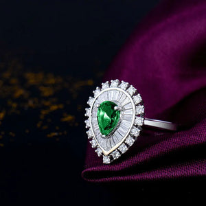 Pear Emerald Ring 5x7mm 18K White Gold with Diamonds for Women