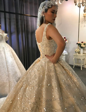 Customized Real Work Wedding Dress with Stunning Full Beading