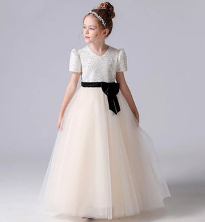 Sparkly Lace Tulle Flower Girl Dress – Junior Bridesmaid Gown with Floral Details