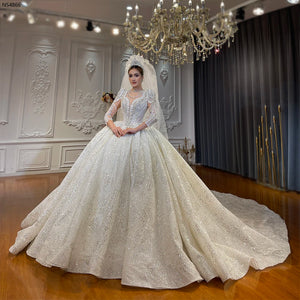 Customized Luxury Lace Wedding Dress for Mariage with Elegant Long Cape