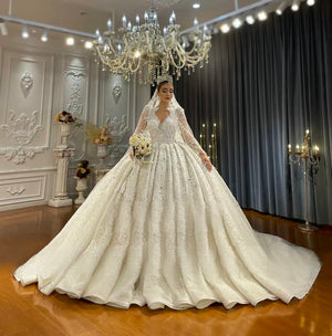 Customized Luxury Dubai A-Line Wedding Dress with Elegant Detailing