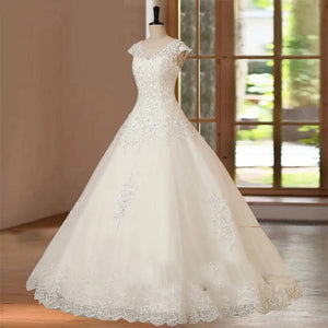 Customized Elegant A-Line Wedding Dress for Women with Lace and Beaded Detailing