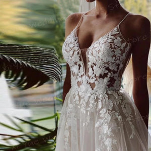 Sexy Classic A-Line Wedding Dress Beautiful Lace Appliques Spaghetti StrapsBride Gown