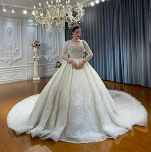 Customized Sparkling Luxury Beaded Bridal Ball Gown Wedding Dress with Exquisite Detailing