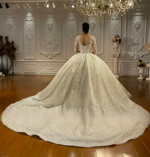 Luxury Long Sleeve Ball Gown Wedding Dress with Elegant Design