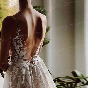 Sexy Classic A-Line Wedding Dress Beautiful Lace Appliques Spaghetti StrapsBride Gown