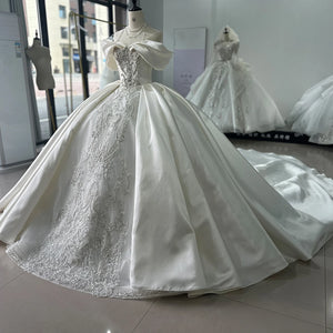 Luxury Customized Wedding Dress with Train Ball Gown Princess Bridal Gown