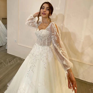 Vintage Exquisite Sweetheart Wedding Dresses A-Line Lace Appliques Long Sleeve Bride Gown