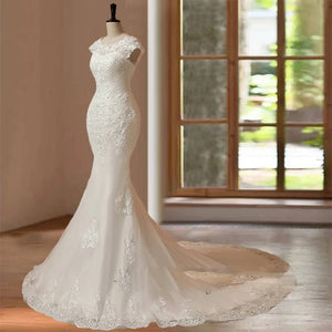 Customized Hand Beaded Mermaid Wedding Dress with Appliqué Sleeveless Bridal Gown