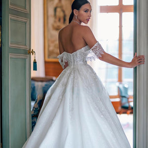 Off the Shoulder Tulle A-Line Wedding Dresses Beading Appliques Luxury Backless Bridal Gowns