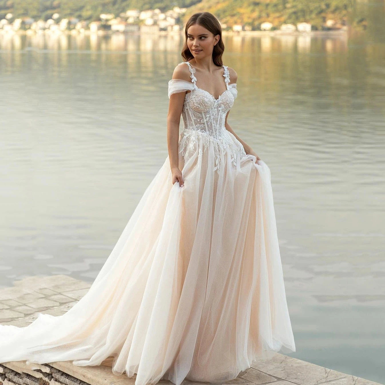 Luxurious Dubai Arabic Wedding Dress Sleeveless With Pearls Big Bow Long Train Bridal Gown