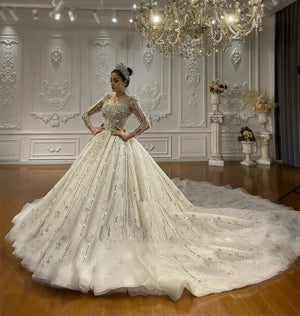 Customized Luxury Dubai Wedding Dress with Real Photos and Expert Craftsmanship