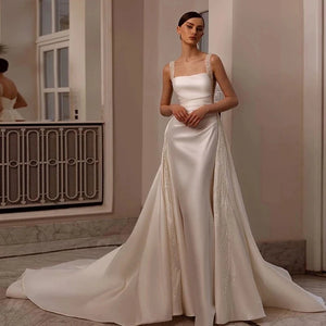 Luxury Empire Wedding Dress with Beaded Square Collar and Detachable Train