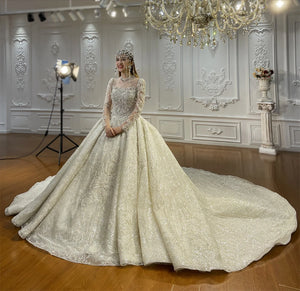 Customized Ball Gown Wedding Dress for Brides 2025 with Elegant Detailing