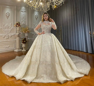 Customized Luxury Ball Gown Wedding Dress with Custom Size and Elegant Detailing