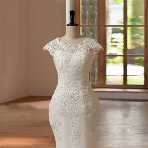 Customized Hand Beaded Mermaid Wedding Dress with Appliqué Sleeveless Bridal Gown