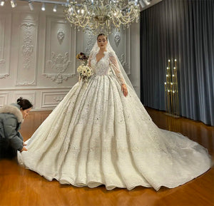 Customized Luxury Dubai A-Line Wedding Dress with Elegant Detailing