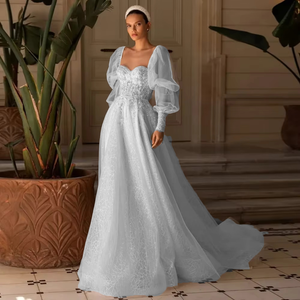 Detachable Long Sleeve Tulle Wedding Dress Sweetheart Neck Beaded Applique Gown