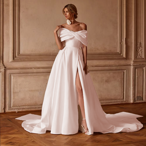 Gorgeous Newest Satin Wedding Dress with Slit Skirt and Hand-Made Floral Accents