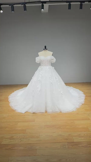 Princess Tulle Ball Gown Wedding Dress 3D Flowers Sweetheart Neckline