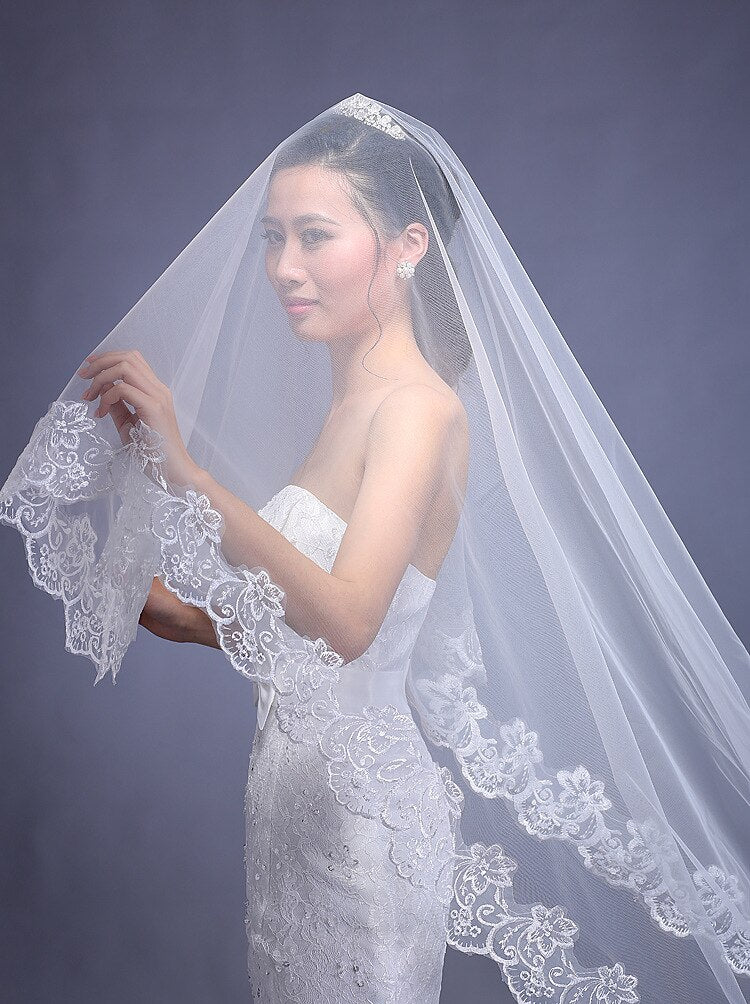 Rosita Ivory Lace Veil